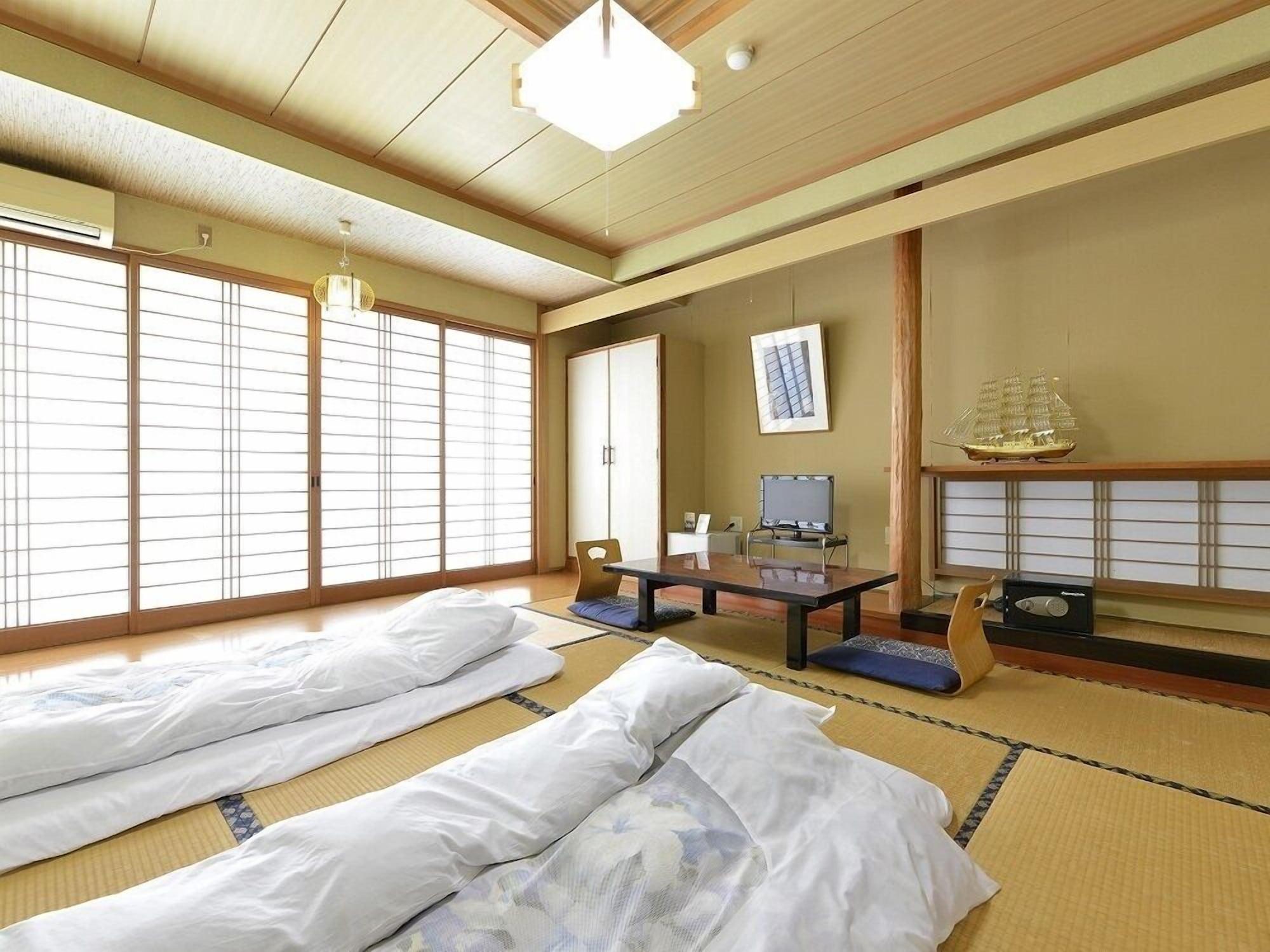 Yumoto Miyoshi Hotell Beppu Exteriör bild